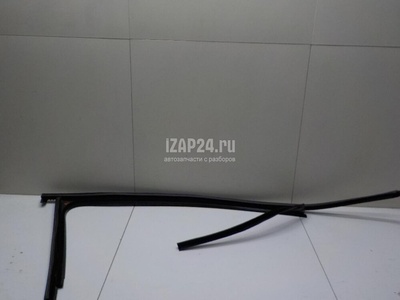 5NA837432E5AP Уплотнитель стекла двери VAG Tiguan 2016