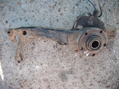 2.8ZWROTNICA audi a6 c5 98 - 2.8 quattro направляющие ступица правая передняя 8d0407258ab