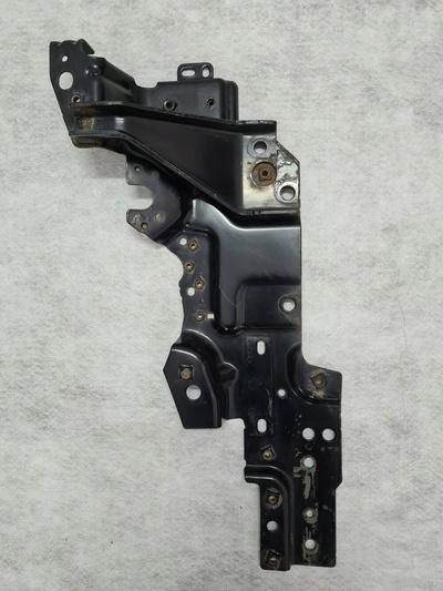 84171440 volvo fm 4 крепление крепление балки лампы декоративная