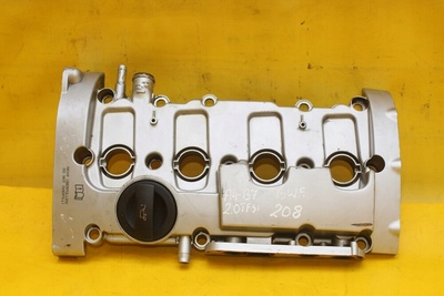 06D103469J крышка клапонов a4 b7 2.0 tfsi bwe