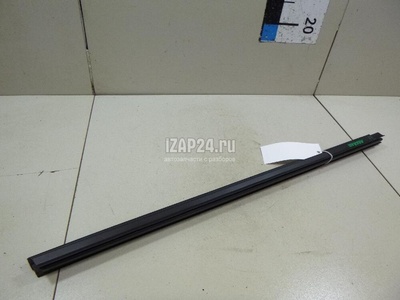 803311098R Уплотнитель (внутри) Renault Arkana 2019