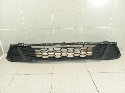86560J7000 Решетка в бампер центральная Kia Ceed CD