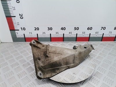 6754409 Кронштейн (крепление) двигателя (лапа крепления) Land Rover Range_Rover 3 (2001-2012) 2002 ,2211