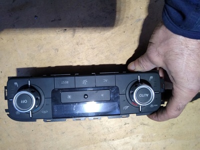 7P6907040N панель volkswagen touareg кондиционера