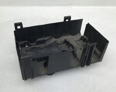 68252530AB джип wrangler jl подставка akumulatora