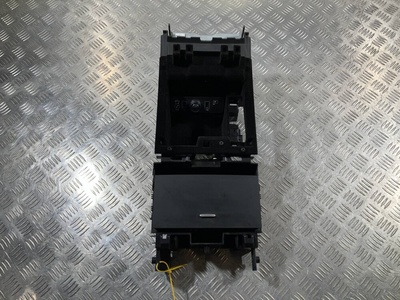C2Z14560 Подстаканник Jaguar F-Type 2018 ,GX53045J40A,T2R28190,T2R12266,T2R4700PVJ,EX53C45B34AE,GX533962CB