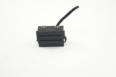 8D0919272B дисплей температуры audi a4 b5 борг