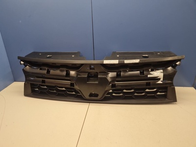 623103564R Решетка радиатора Renault Duster 2010-
