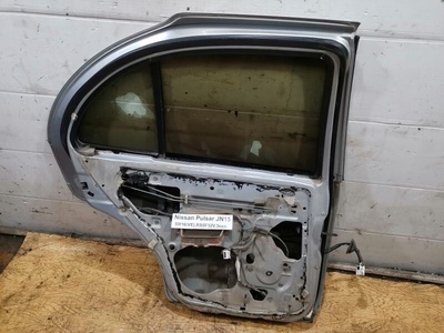 828310N800 Уплотнитель двери Nissan Pulsar JN15 1996 82831-0N800