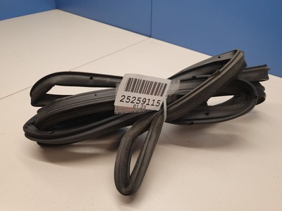 GHP959760A Уплотнитель двери передней левой Mazda 6 GJ 2013-2019