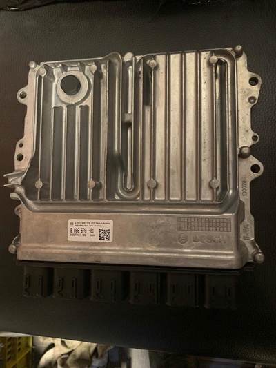 98865700281036576 блок управления двигателя bmw g11 g05 g06 g07 g30 5.0d 1