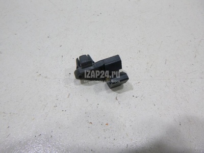 7703079870 Крепеж (клоп) Renault Megane II (2003 - 2009)
