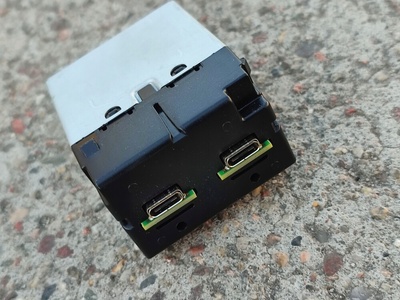 31682676 volvo xc60 ii xc40 порт разъем панель usb - c разъем