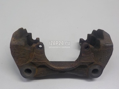 7L6615125A Скоба суппорта переднего VAG Touareg (2002 - 2010)
