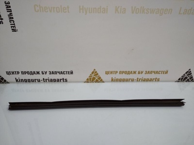5JA837479B Уплотнитель стекла внутренний Skoda Rapid 1 NH3 2019