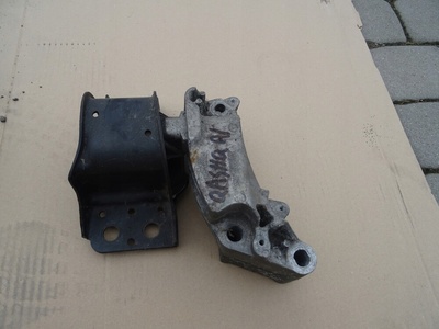 11232JD000 nissan qashqai i 1.6b крепление лапа 11232 - jd000