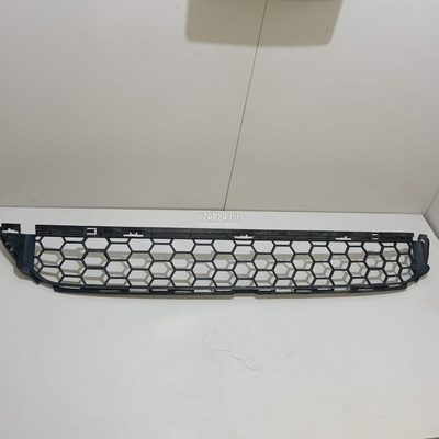 31383657 Решетка в бампер центральная Volvo V60 (2011 - 2018)