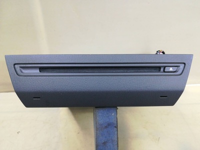 BJE8669G0C CD-чейнджер Mazda 3 BM 2016
