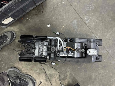 4m0820004 Корпус отопителя (печки) Audi Q7 4M (2015—2020) 2020