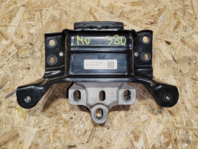 5Q0199555BJ подушка крепления КПП Volkswagen Passat B8 2022