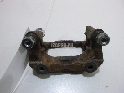 4782112151 Скоба суппорта заднего Toyota IQ (2008 - 2015)