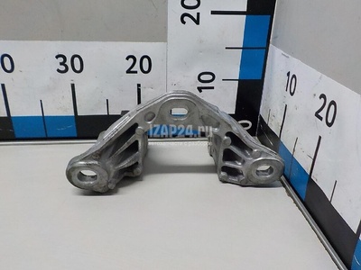 KB7W3908YB Кронштейн опоры КПП Mazda CX 5 2017
