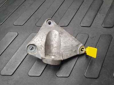 4E0399114Q Кронштейн Кпп Audi S8 D3 2006