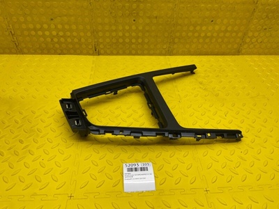 969339304R Накладка Renault Duster HJD 2021