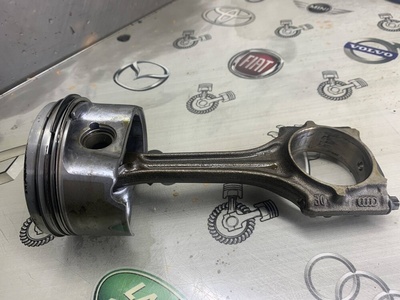 06A198401E Поршень с шатуном Audi A4 8EC 2006 , 06B107065N