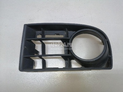 1K0853665C9B9 Решетка в бампер левая VAG Golf V (2003 - 2009)
