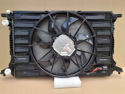 8W0145804D комплект радиатор audi a4 b9 a5 f5 рестайлинг 2.0 tdi