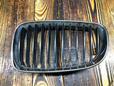 51137166439 Решетка радиатора BMW 1 E87/E81/E82/E88 2007 , 51137179655