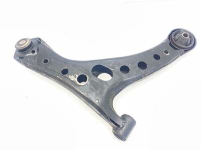 4806929235 Рычаг подвески нижний Toyota Noah ZRR70