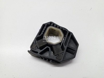 1K0121367C Кронштейн радиатора VAG New Beetle (1998 - 2010)