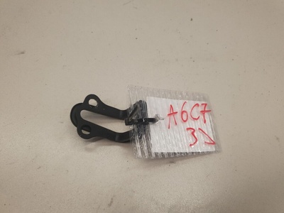 4G0837087 Уплотнитель замка двери Audi A6 S6 C7 2011-2018