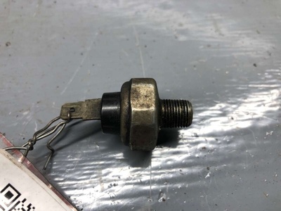 B36718501 Датчик давления масла Mazda MX-3 1991 B367-18-501