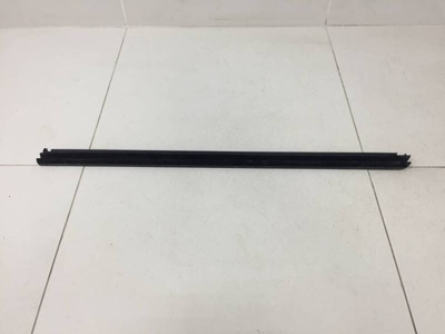 5N0837479 Уплотнитель (внутри) Volkswagen Volkswagen Tiguan (5N2) 2011-2016 , 5AP