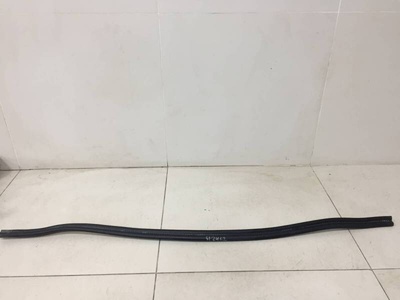 5JA823723A Уплотнитель капота Skoda Skoda Rapid 2012-2020