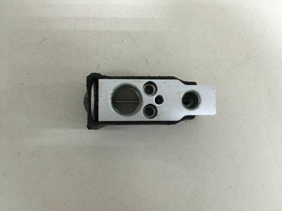 8851533020 Клапан кондиционера Toyota Toyota Camry (V40) 2006-2011