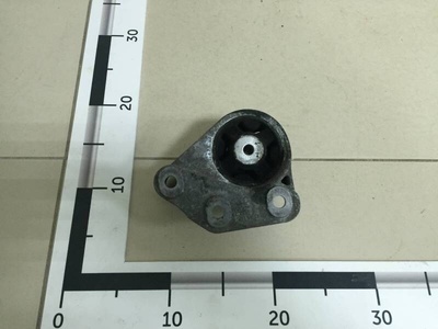 4D0599125D Опора заднего редуктора Audi Audi A8 (D2, 4D) 1998-2003