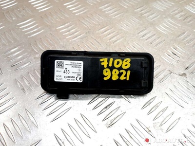 13503204 Блок управления центральным замком Chevrolet Cruze J300 2012