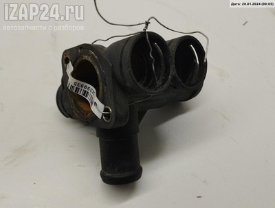 037121132B Фланец (тройник) системы охлаждения Audi 80 B3 (1987-1992) 1991