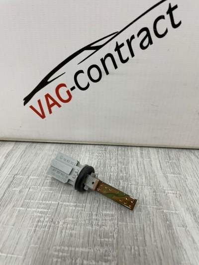 1K0907543C Датчик температуры воздуха в салоне Volkswagen Jetta 5 2005