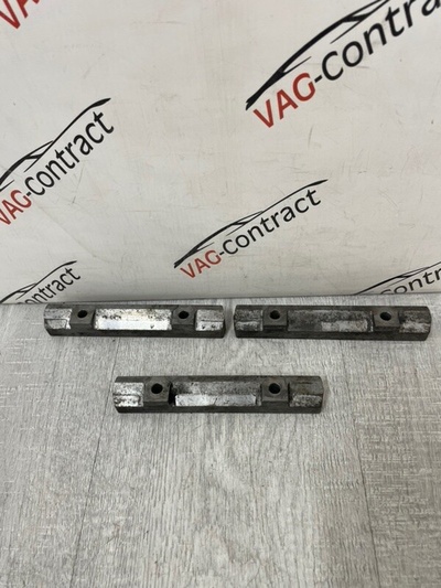 079253709B Кронштейн выпускного коллектора Audi Q7 2007