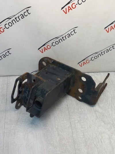 4L0807134A Кронштейн усилителя бампера Audi Q7 2007