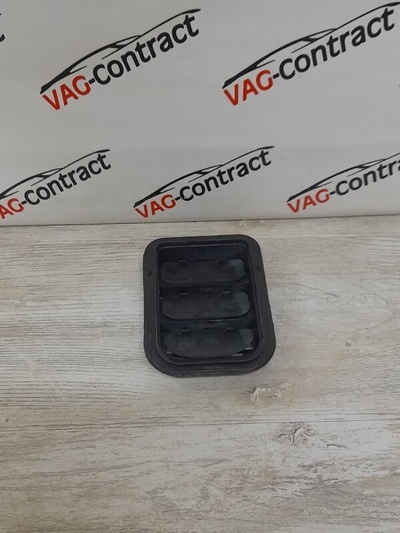 3T0819465 Решетка вентиляционная Skoda Superb 2009