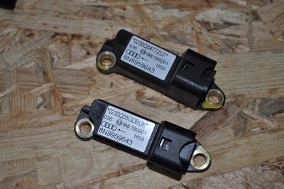 8N8959643 audi tt 8n датчики удара боковой
