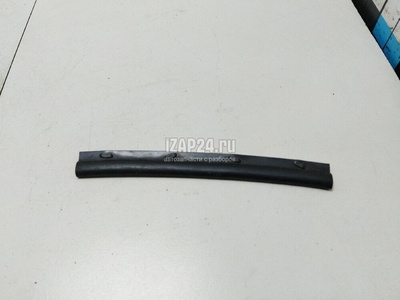 5E0823735 Уплотнитель капота VAG Octavia (A7) (2013 - 2020)