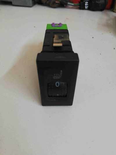 3b0963563c Кнопка подогрева сидений Volkswagen Passat B5 1999