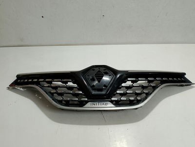 623105401R renault captur initiale решетка радиатора бампера